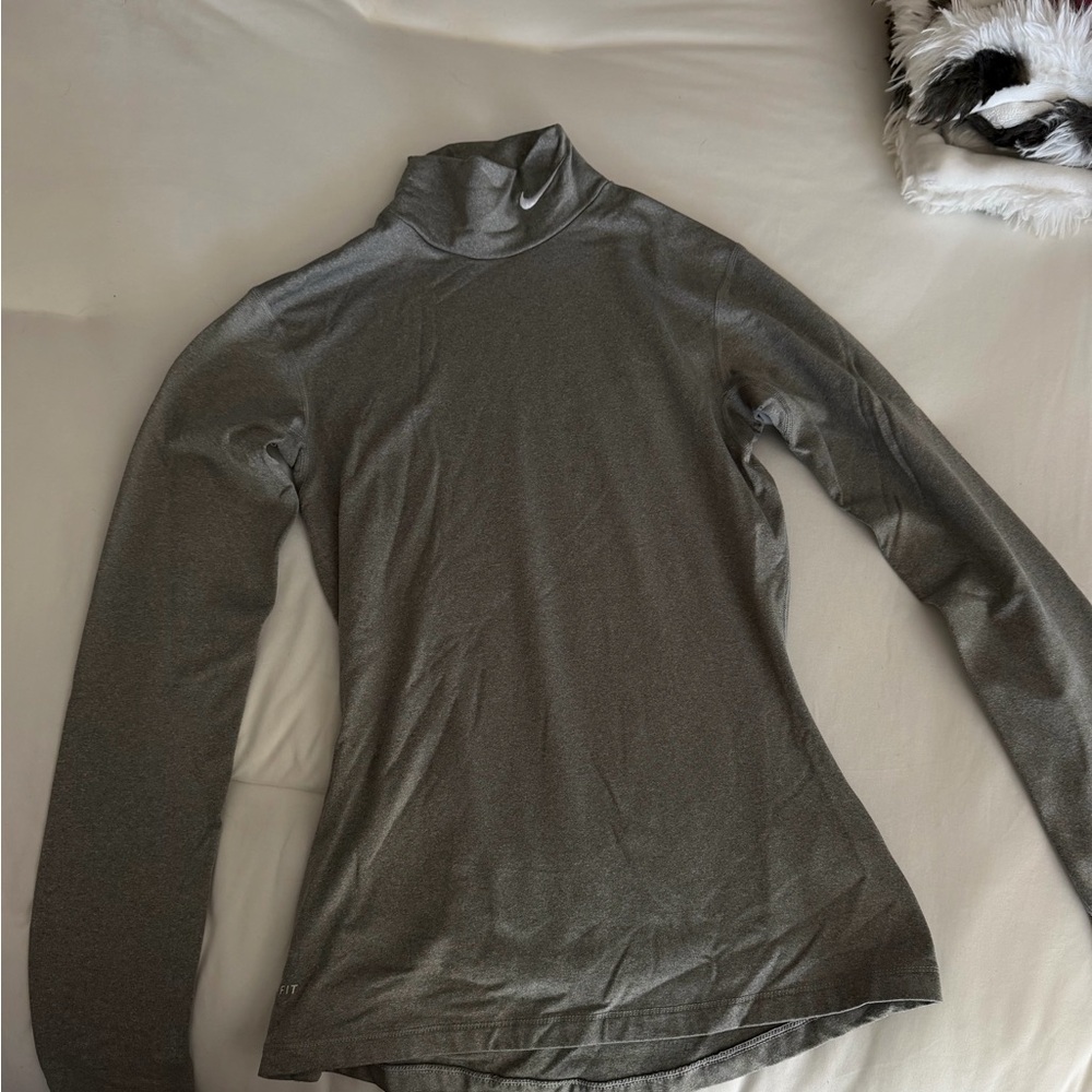 Nike Gray Turtleneck Long Sleeve Top